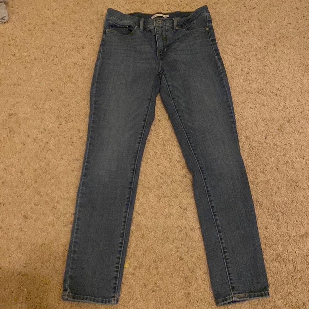 Levi’s 311 Shaping Skinny Size: 29